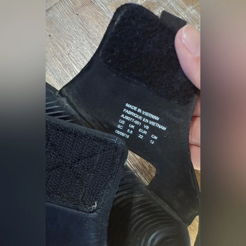 (3/$15) Nike Kids Black Slide Sandals with White Swoosh